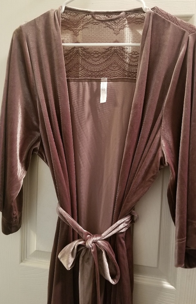 Brownish pink velvet lace robe X-small/Small